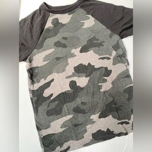 Urban Pipeline Black & Gray Crew Neck Tee